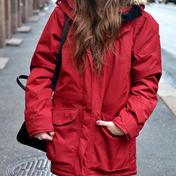 Fjallraven Nuuk Parka size S - Picture 1 of 3